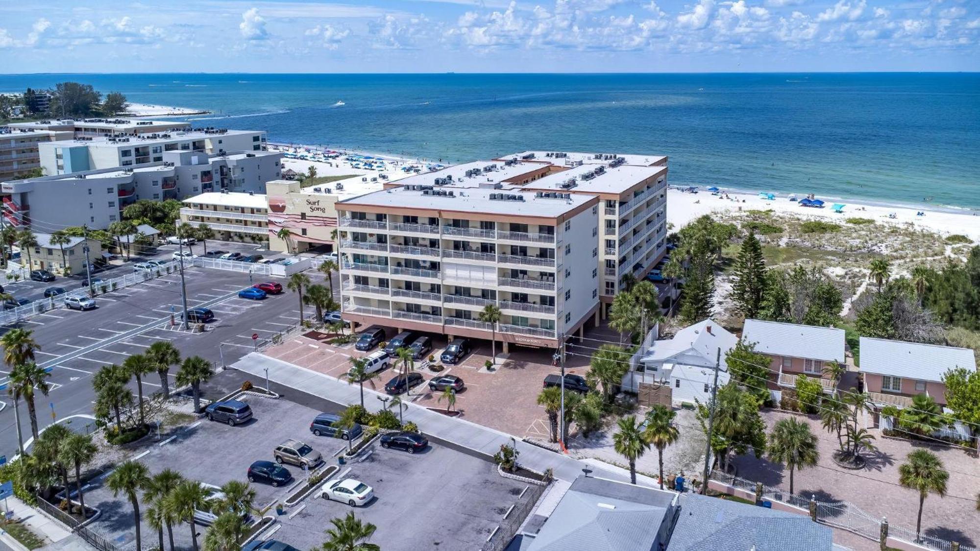 Beachfront Madeira Norte 세인트피트비치 외부 사진